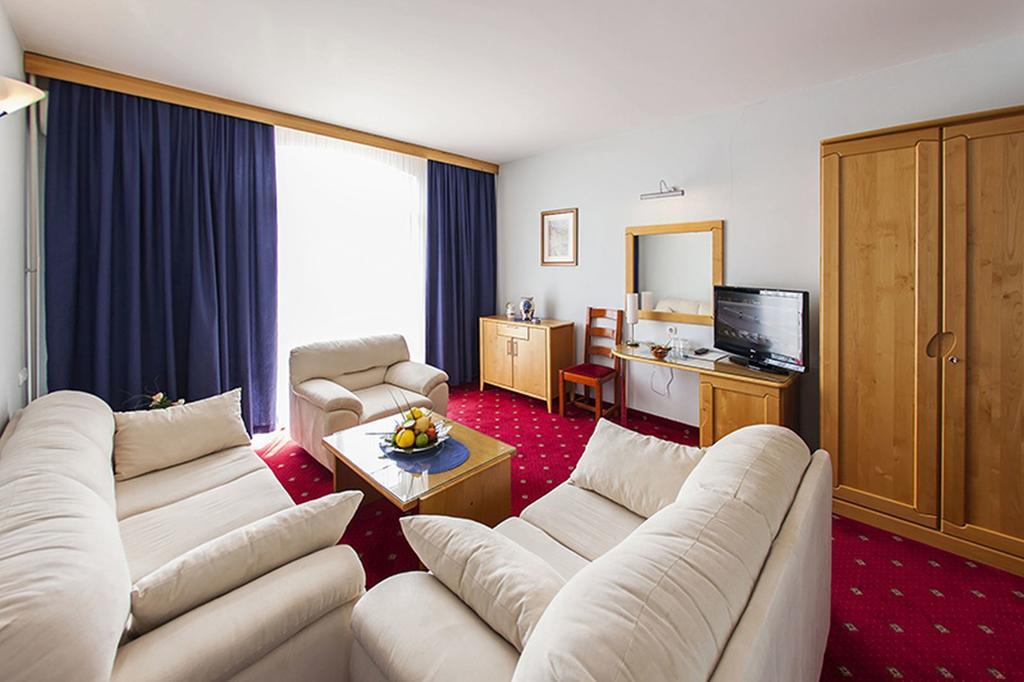Hotel Senad Od Bosne Prokosovici Exterior photo