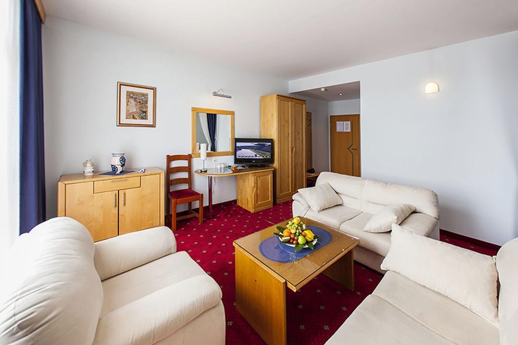 Hotel Senad Od Bosne Prokosovici Exterior photo